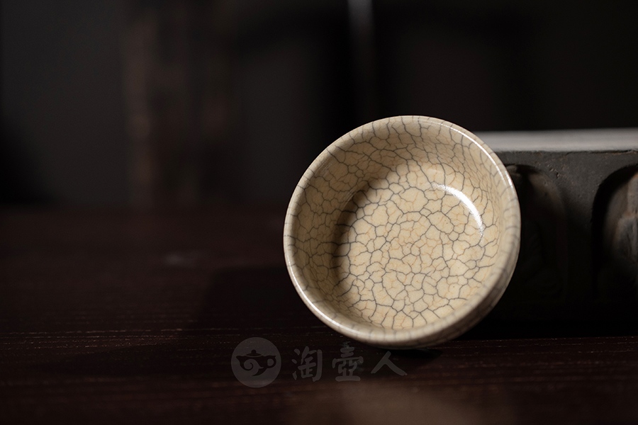 哥窑腰线品茗杯