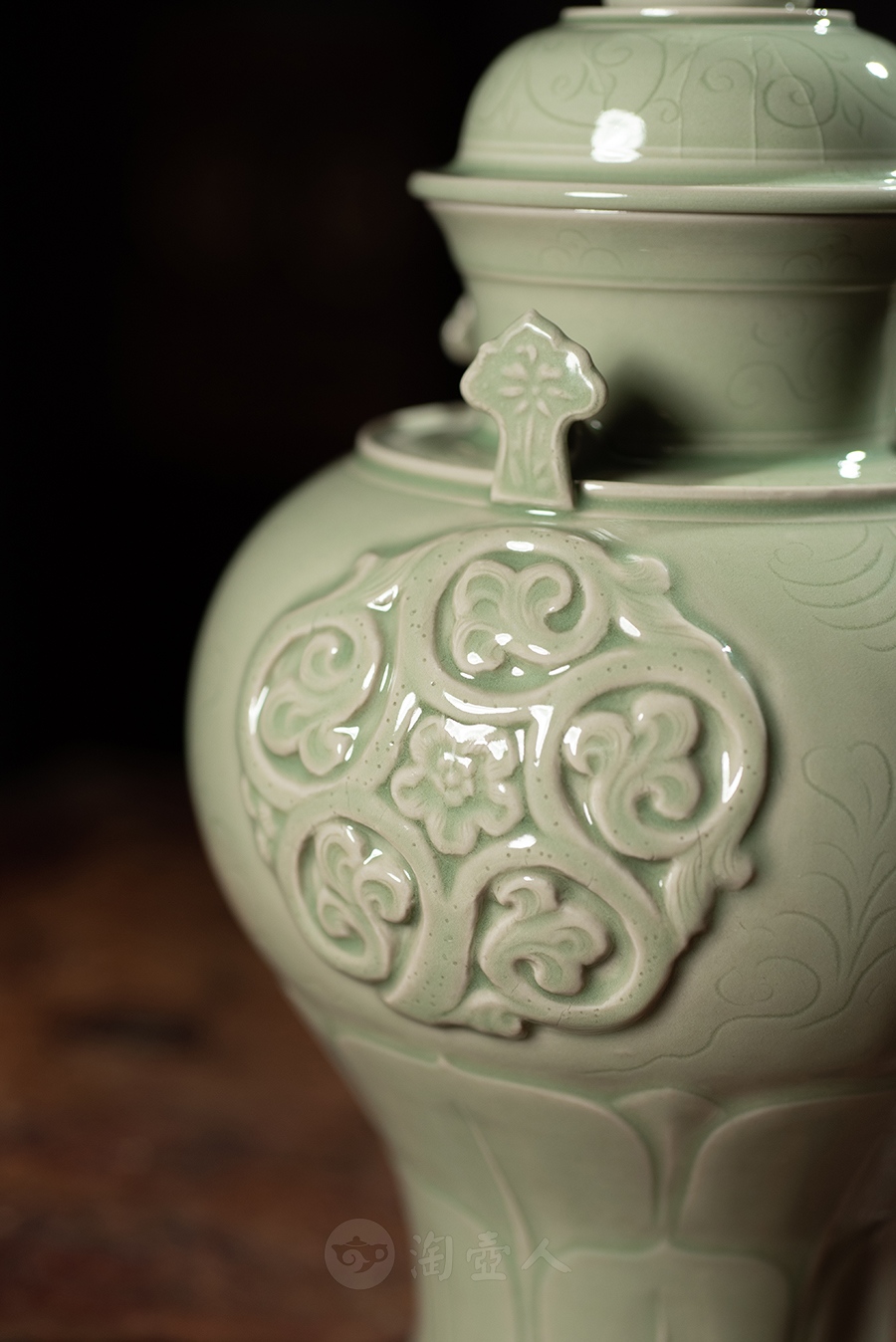 四系贴花宝塔盖罐