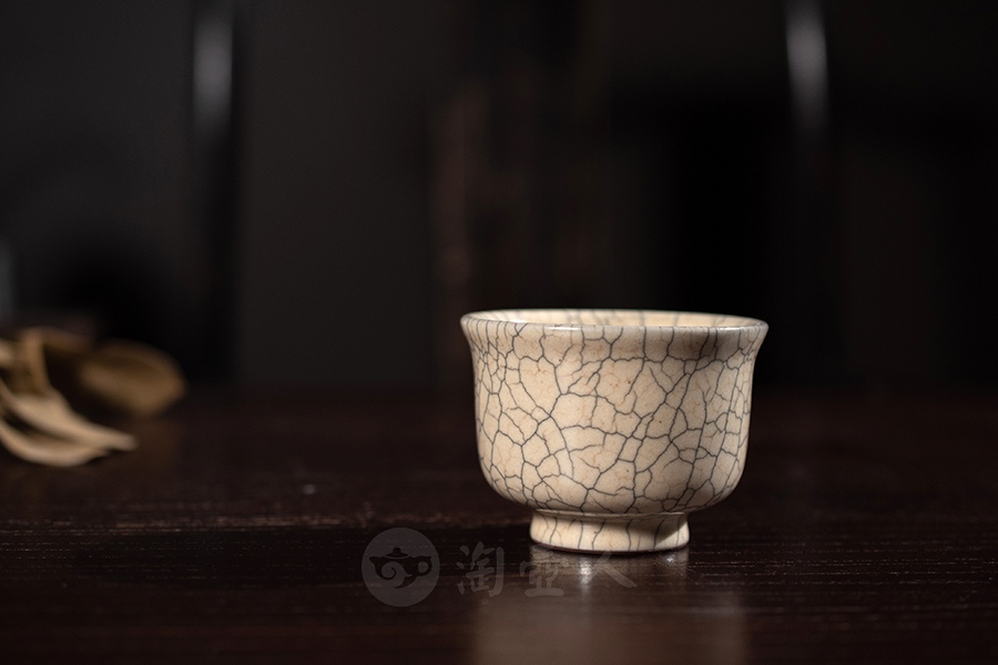 哥窑铃铛杯