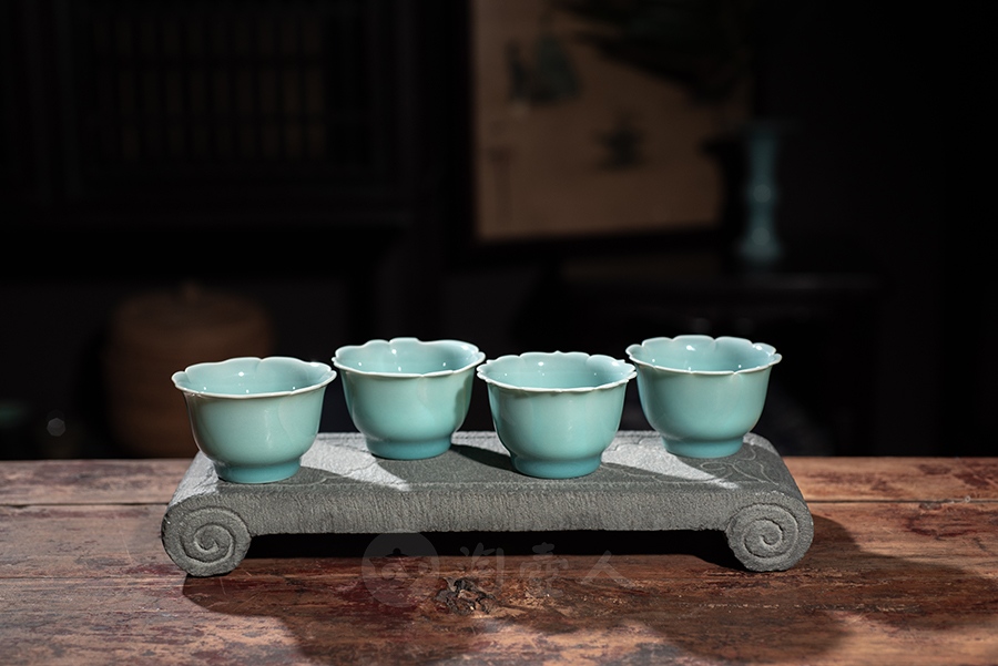 花口杯·缺口