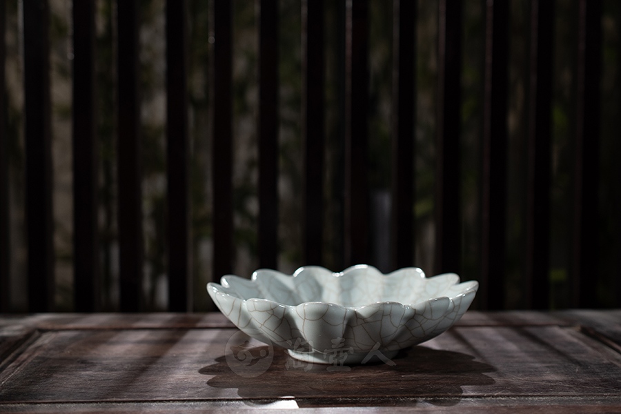 菊瓣盘