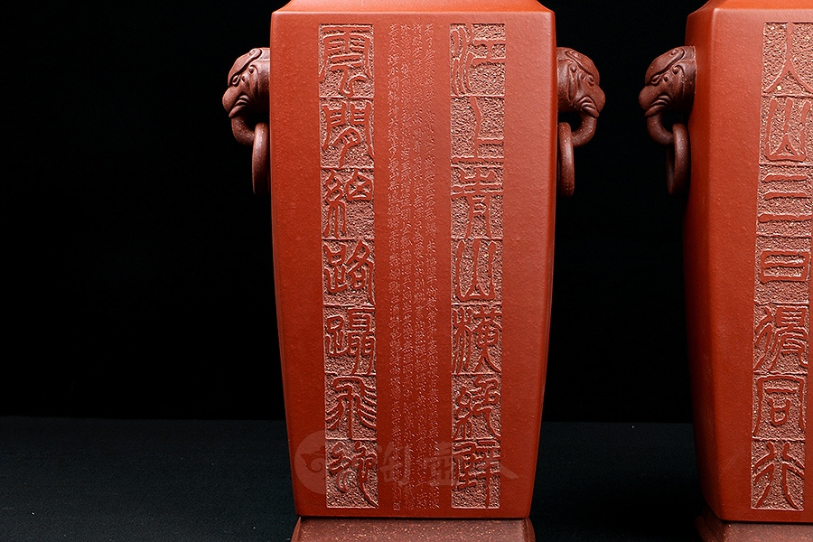 四方博古对瓶(李丹阳泥绘)