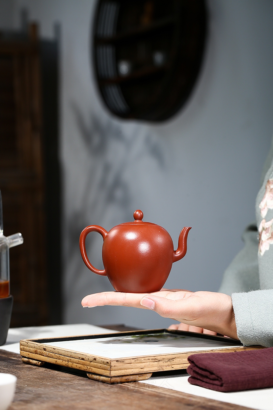 盛云芳制美人肩壶(691626)