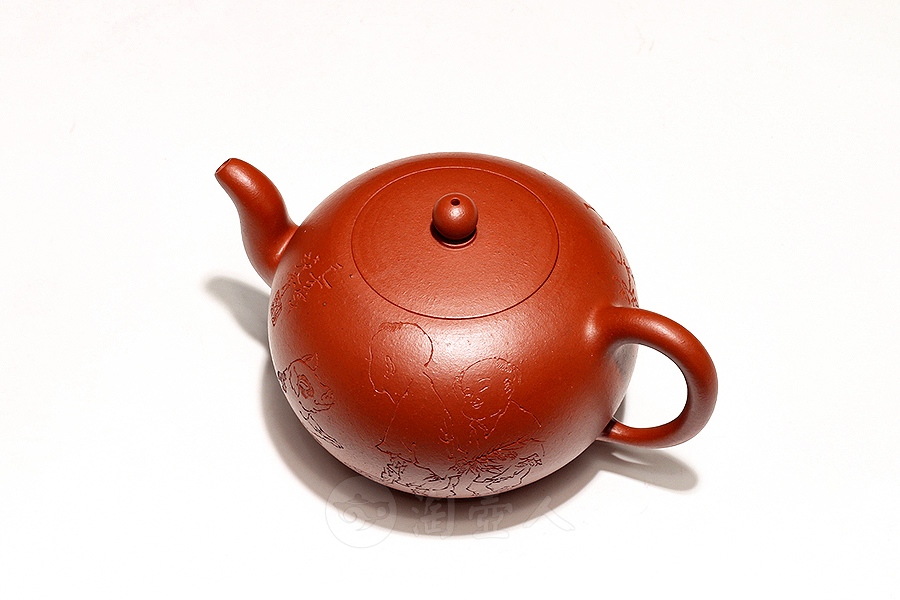 全手小一粒珠(范曾书画·鲍志强陶刻)