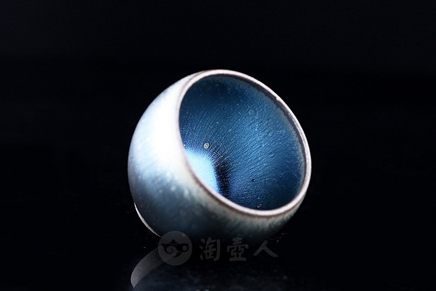 深蓝星空对盏