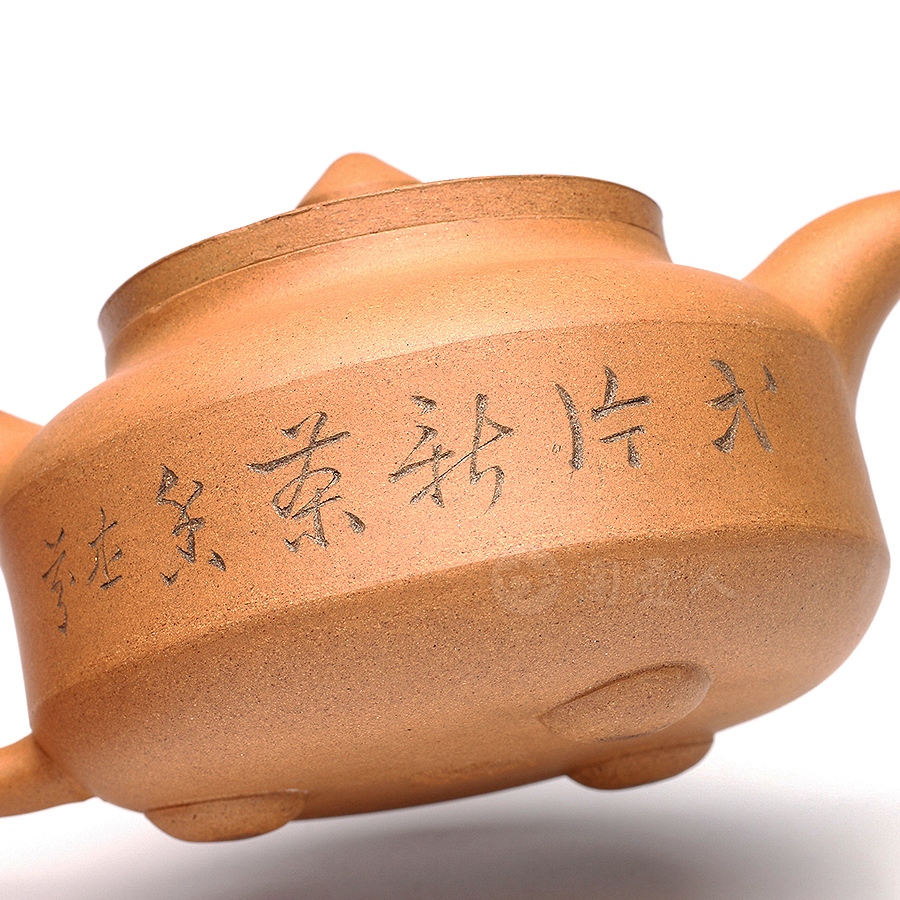 三足周盘