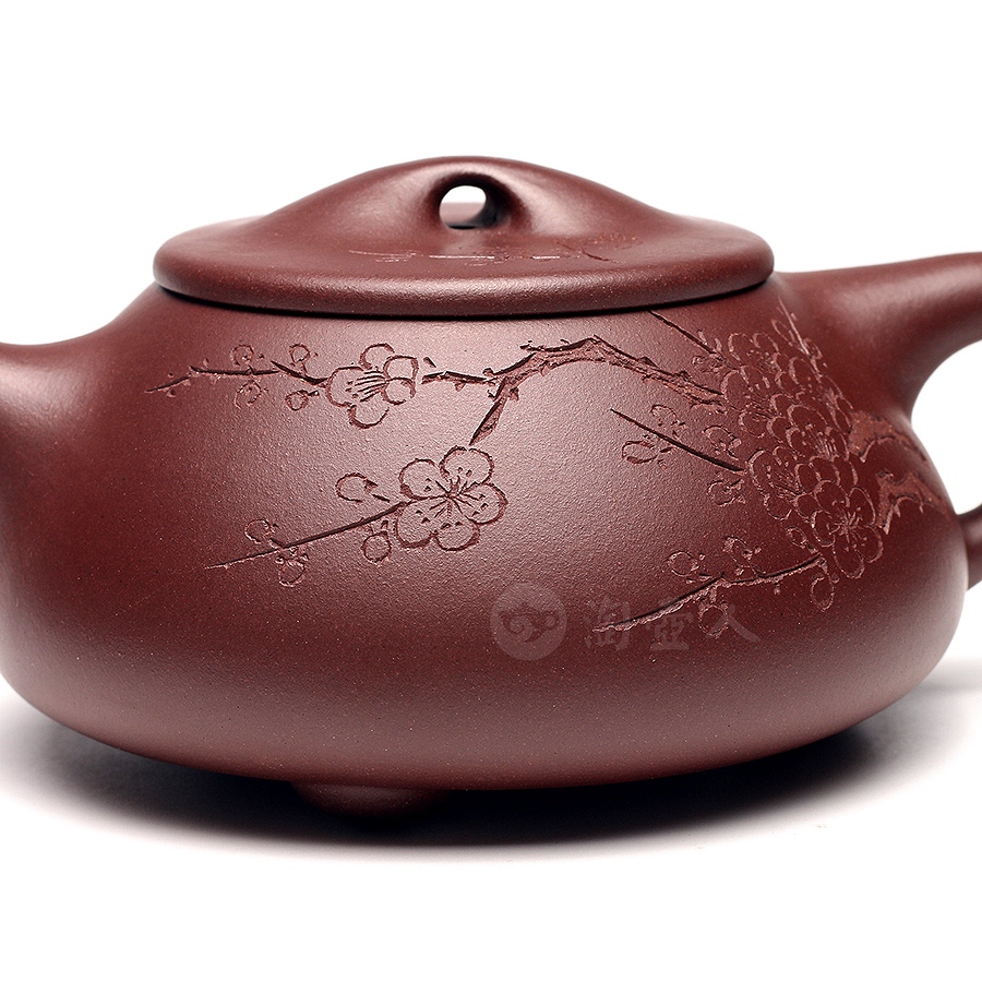 又名君宝,1953年出生于丁山陶瓷世家,1993年国工,师拜壶艺泰斗顾景舟