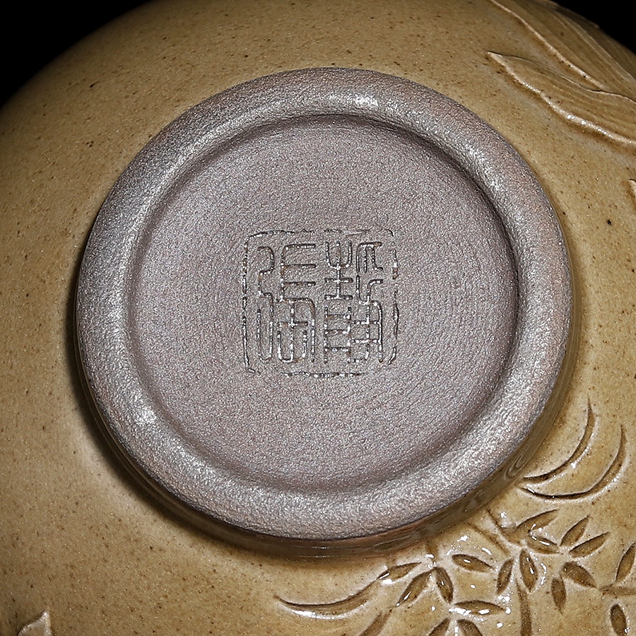 仿古釉雕刻盏