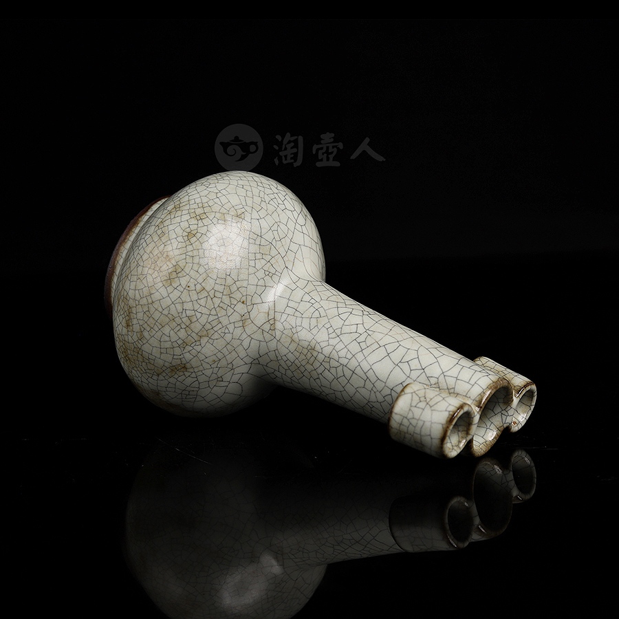 贯耳瓶
