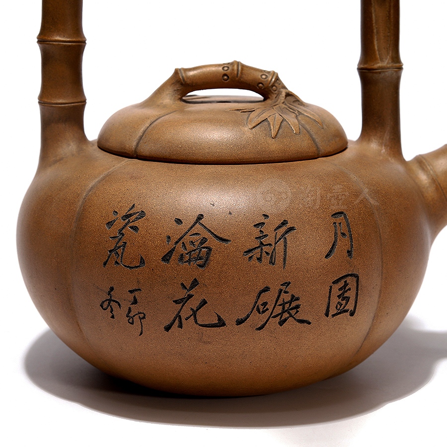 宜兴紫砂壶名家吴云根《柿圆竹节提梁》紫砂壶-大师印章简介-淘壶人
