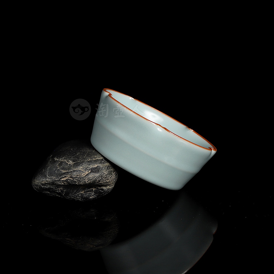 凝脂花口杯·支烧