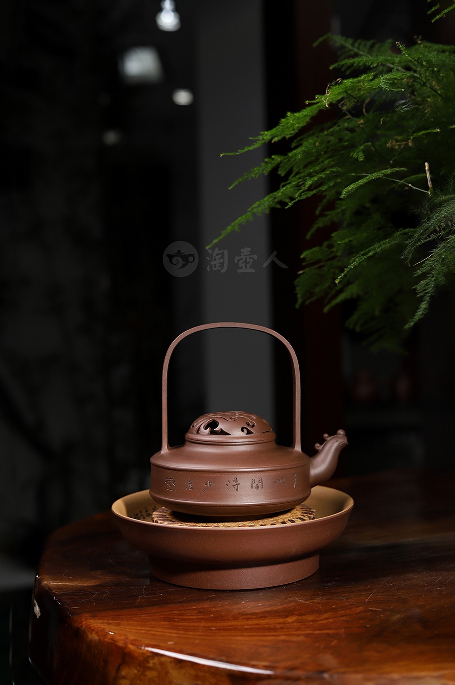 全手鸣提壶(章炳文书·毛国强铭)