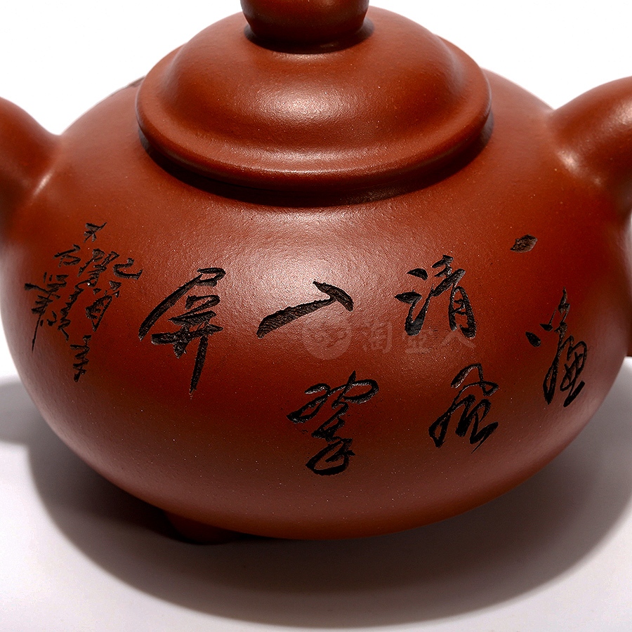 润泽壶(木石刻绘)