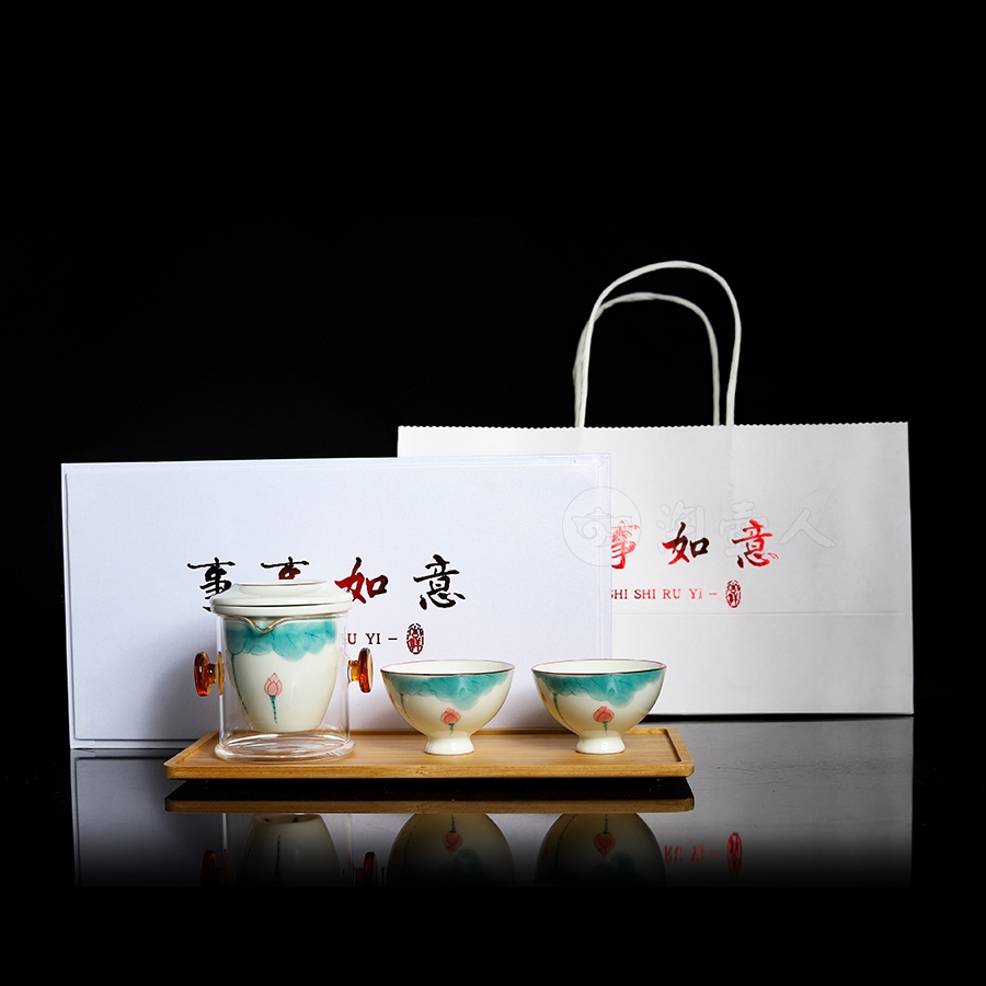 手绘粉青荷红茶泡套组