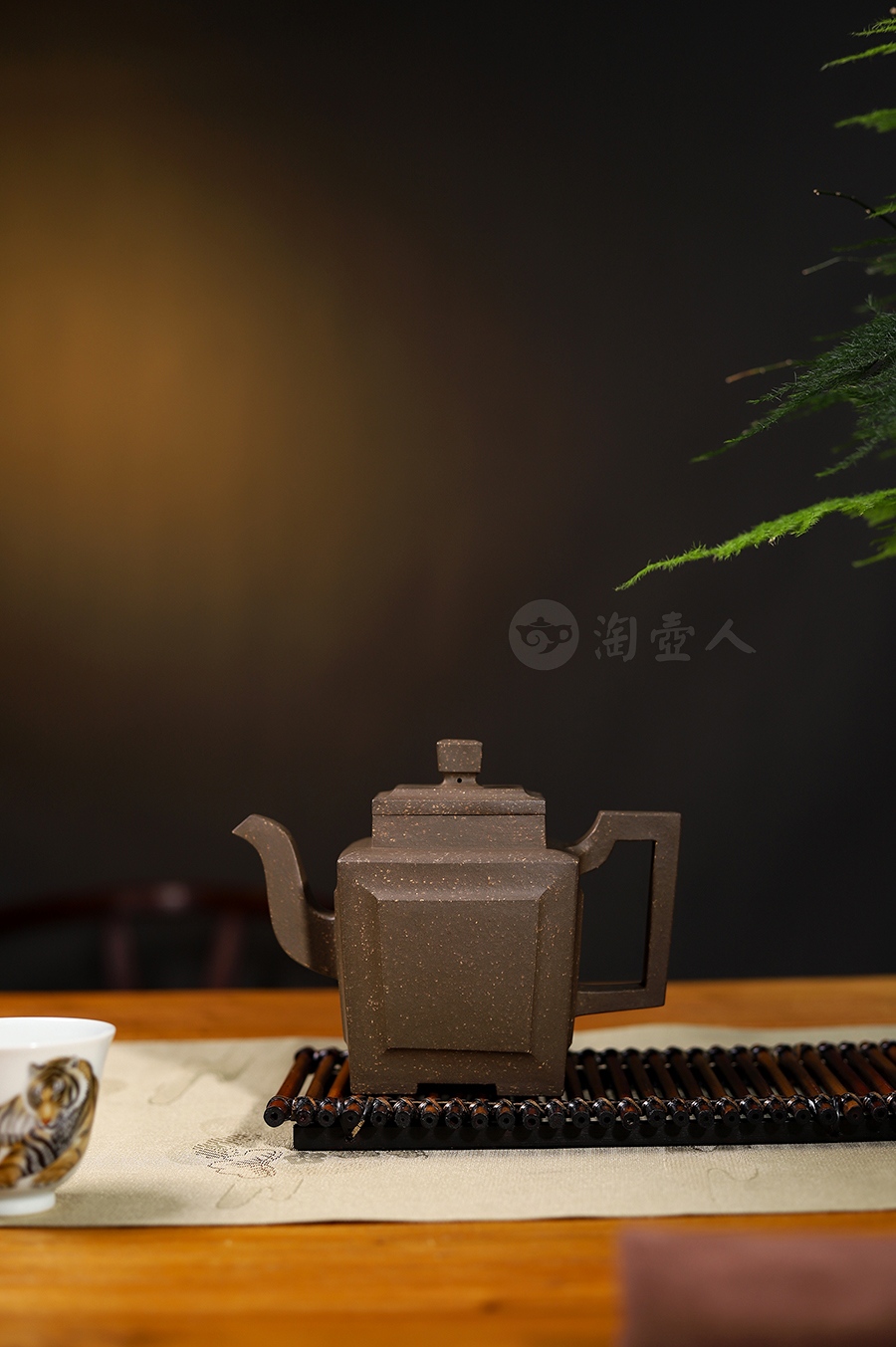宜兴施小马紫砂壶价格《魁方壶》-大师印章简介