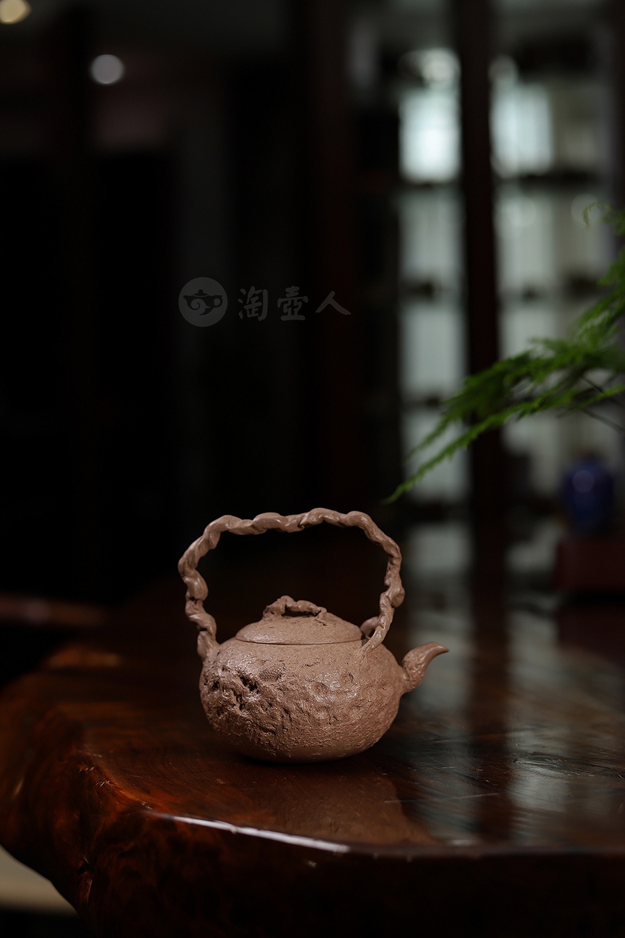 全手隐龙供春提梁壶