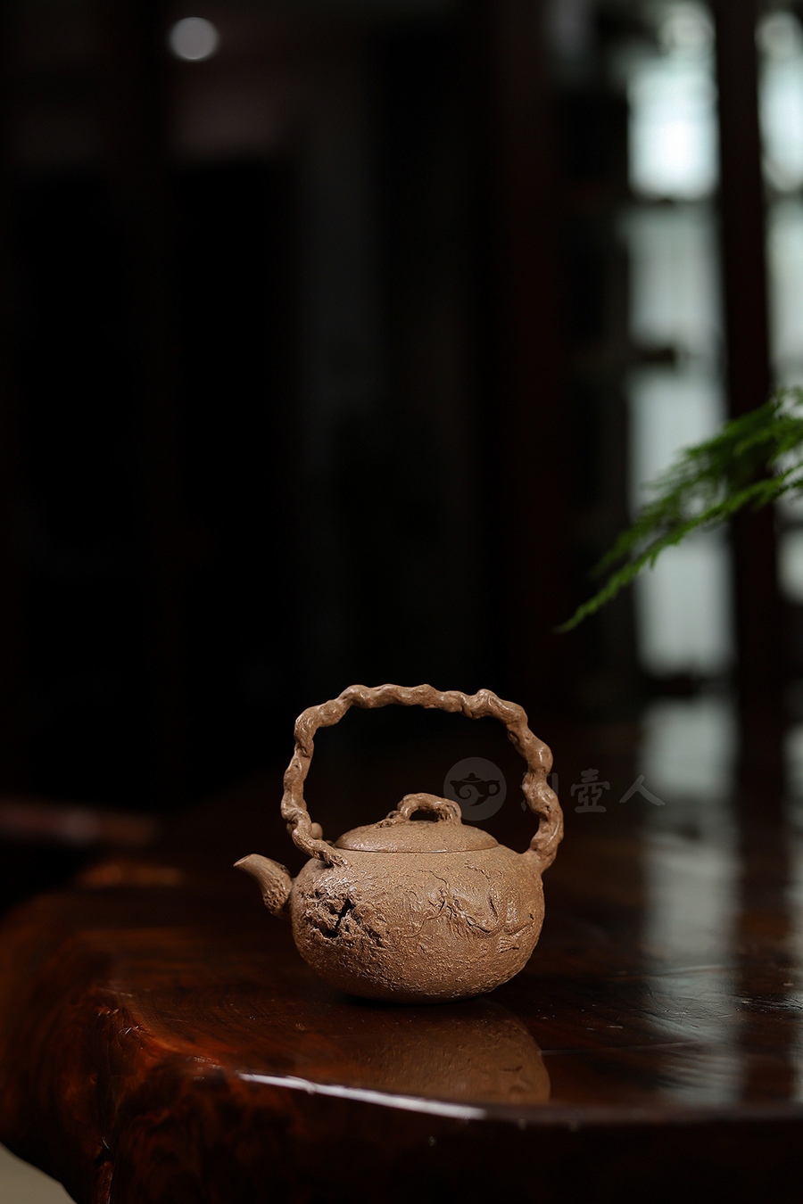 全手隐龙提梁壶