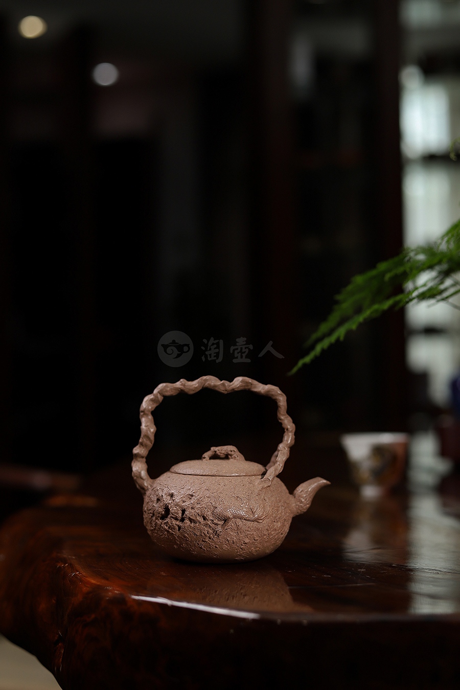 全手隐龙供春提梁壶