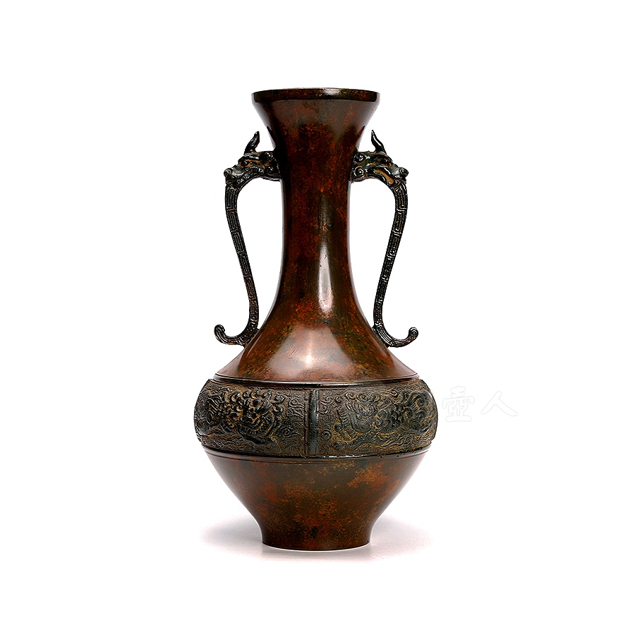 铜制双龙耳瓶