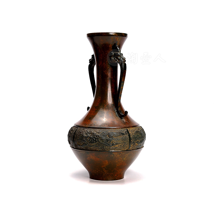 铜制双龙耳瓶