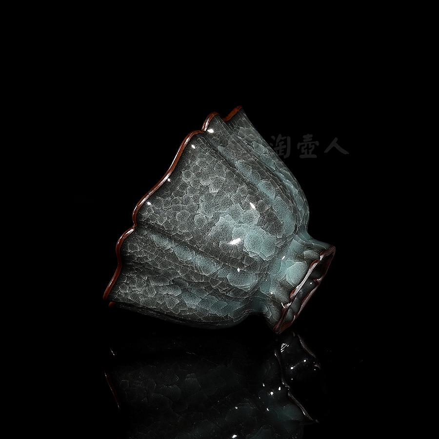 高足抽角品茗杯