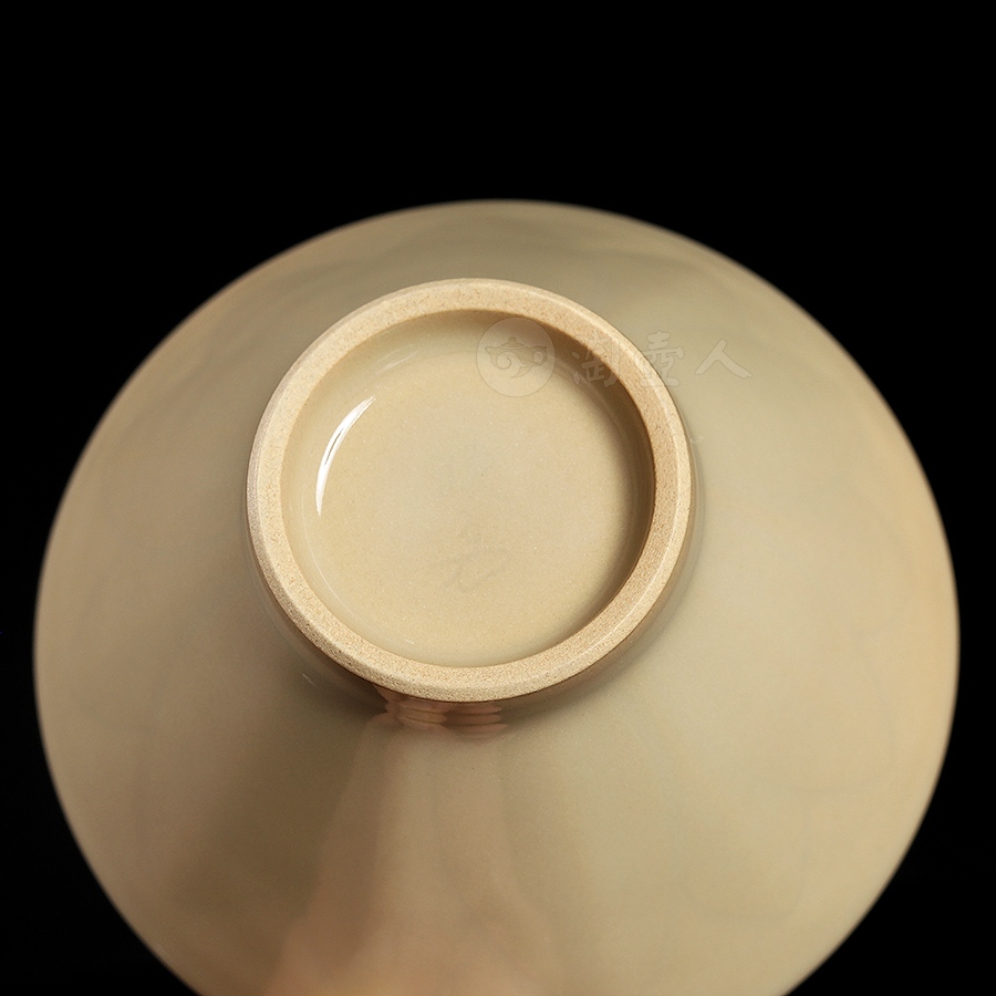 米黄釉御莲斗笠杯