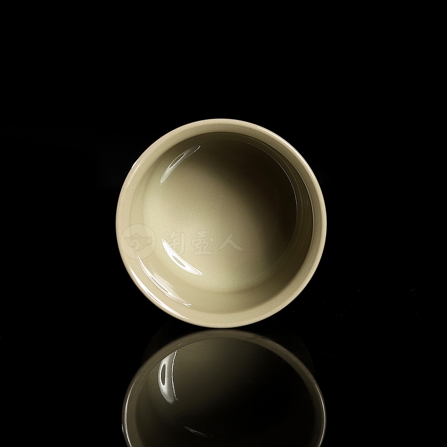 米黄釉御莲手工杯(矮)