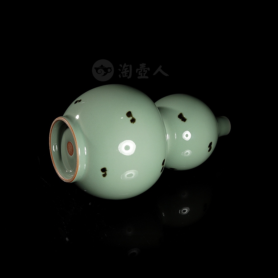 灰青釉点彩葫芦瓶