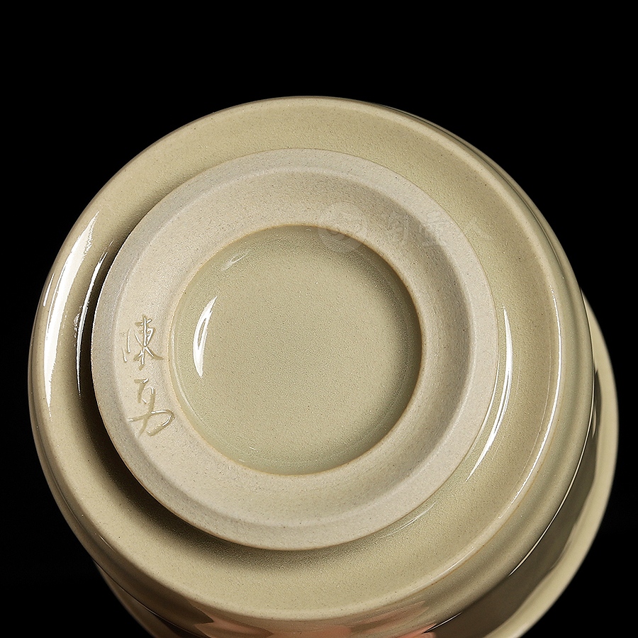 米黄釉御莲手工杯(矮)