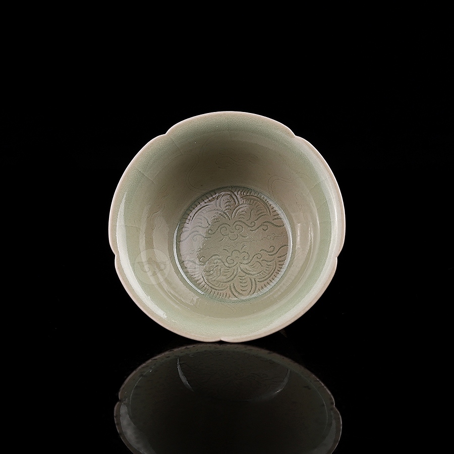 祥云花口杯