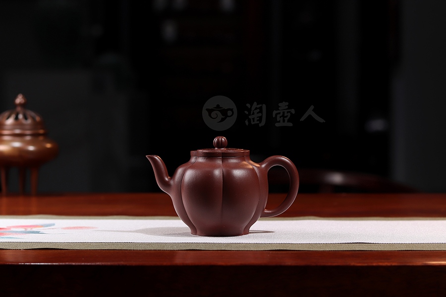 全手雪梅壶
