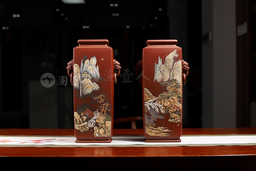 四方狮耳尊对瓶