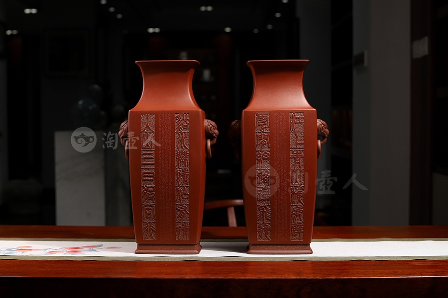 四方博古对瓶(李丹阳泥绘)