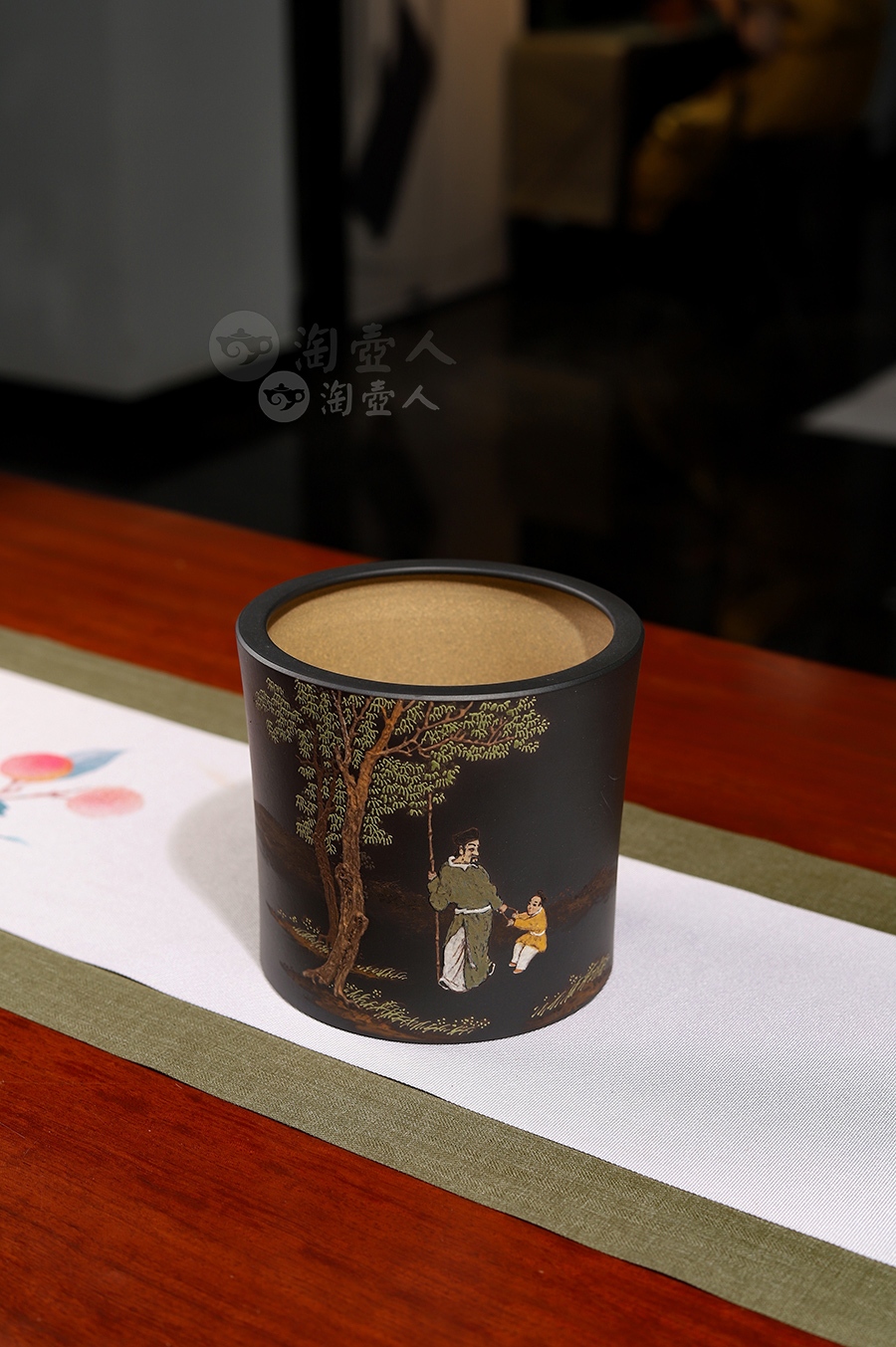 笔筒(李丹阳泥绘张云熙陶刻)