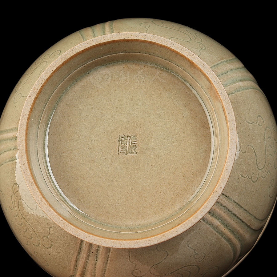 龙纹乐人尊(大)