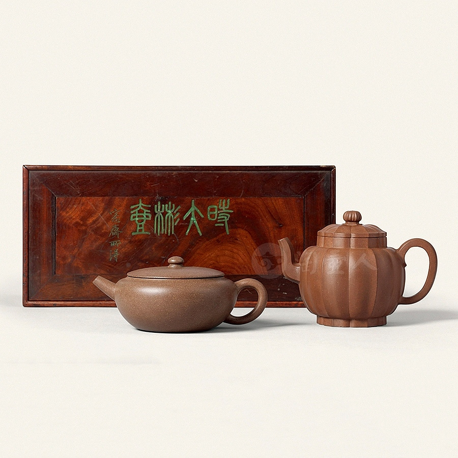 菱瓣圆壶,扁圆壶