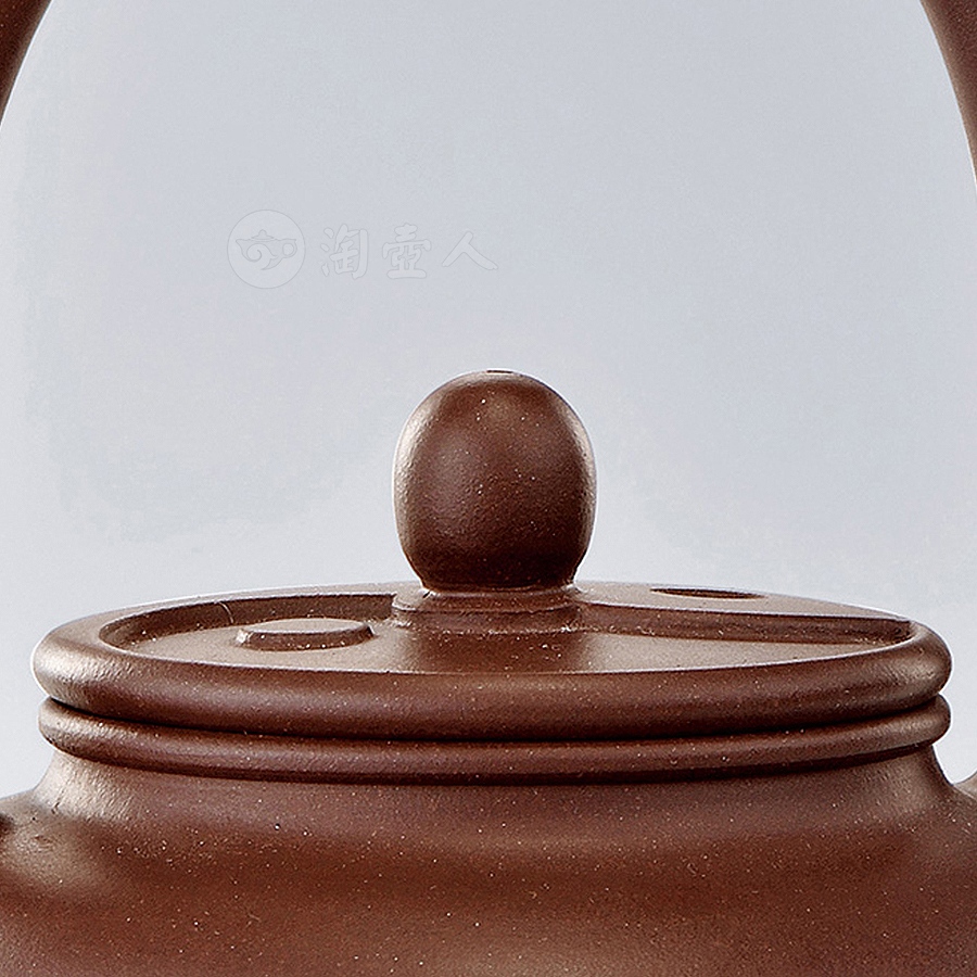 神蛋提梁壶(范曾书画)