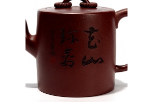 雙圈壺(陳佩秋書(shū)畫(huà)、謝定琨監(jiān)制)