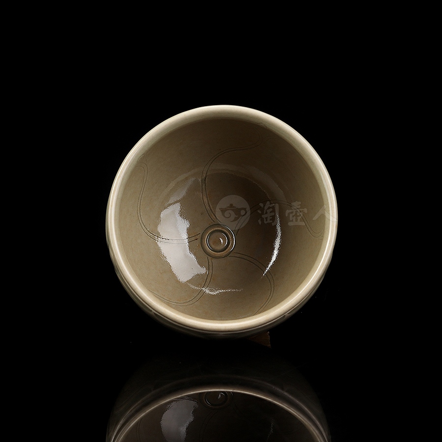 束口祥云荷花杯(中)