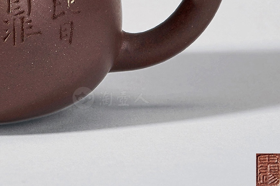 泥绘花卉匏瓜壶