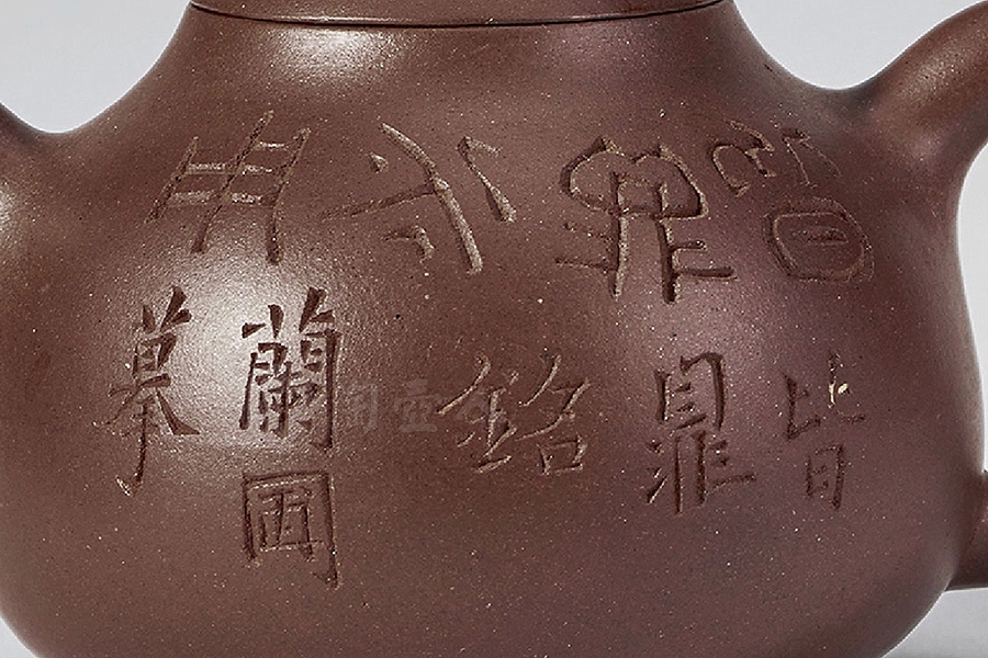 泥绘花卉匏瓜壶