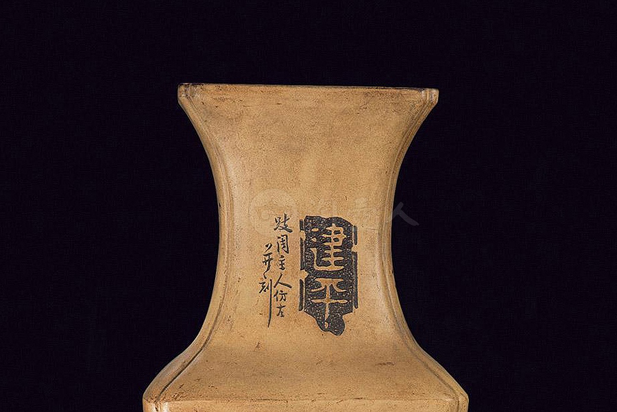 首方尊