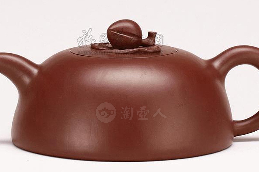 半月桃钮壶