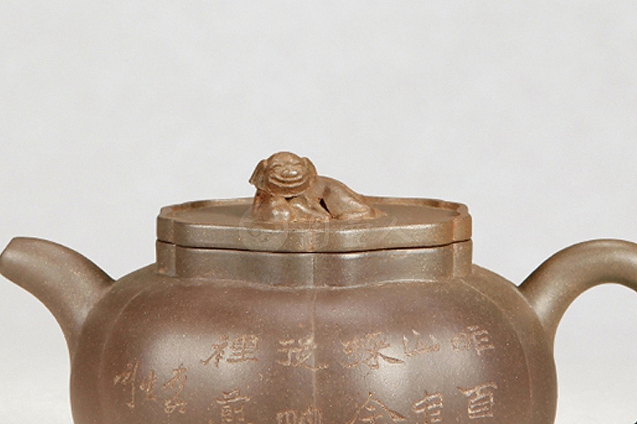 狮球壶