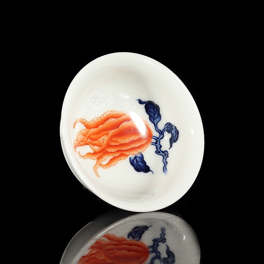 青花矾红佛手杯