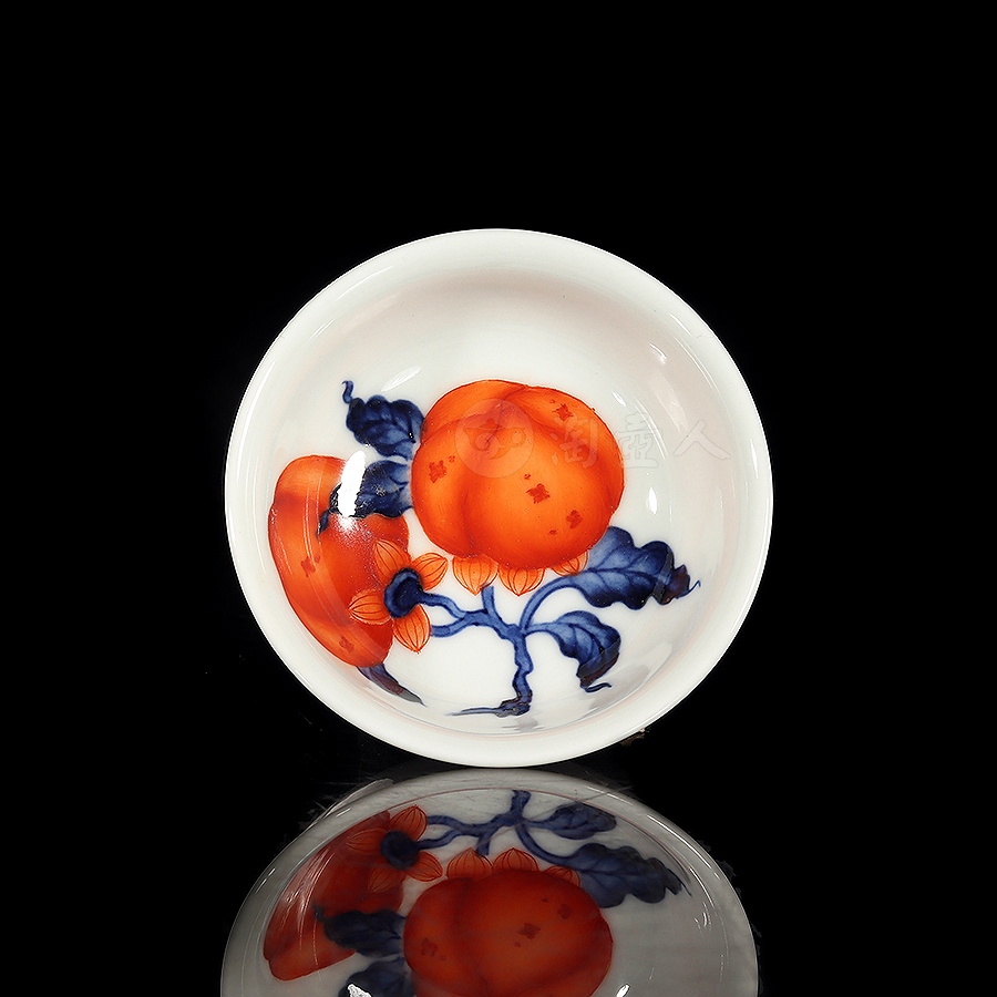 青花矾红柿子杯