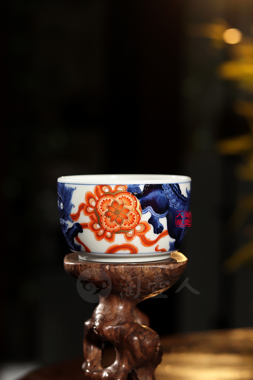 双狮戏珠品茗杯