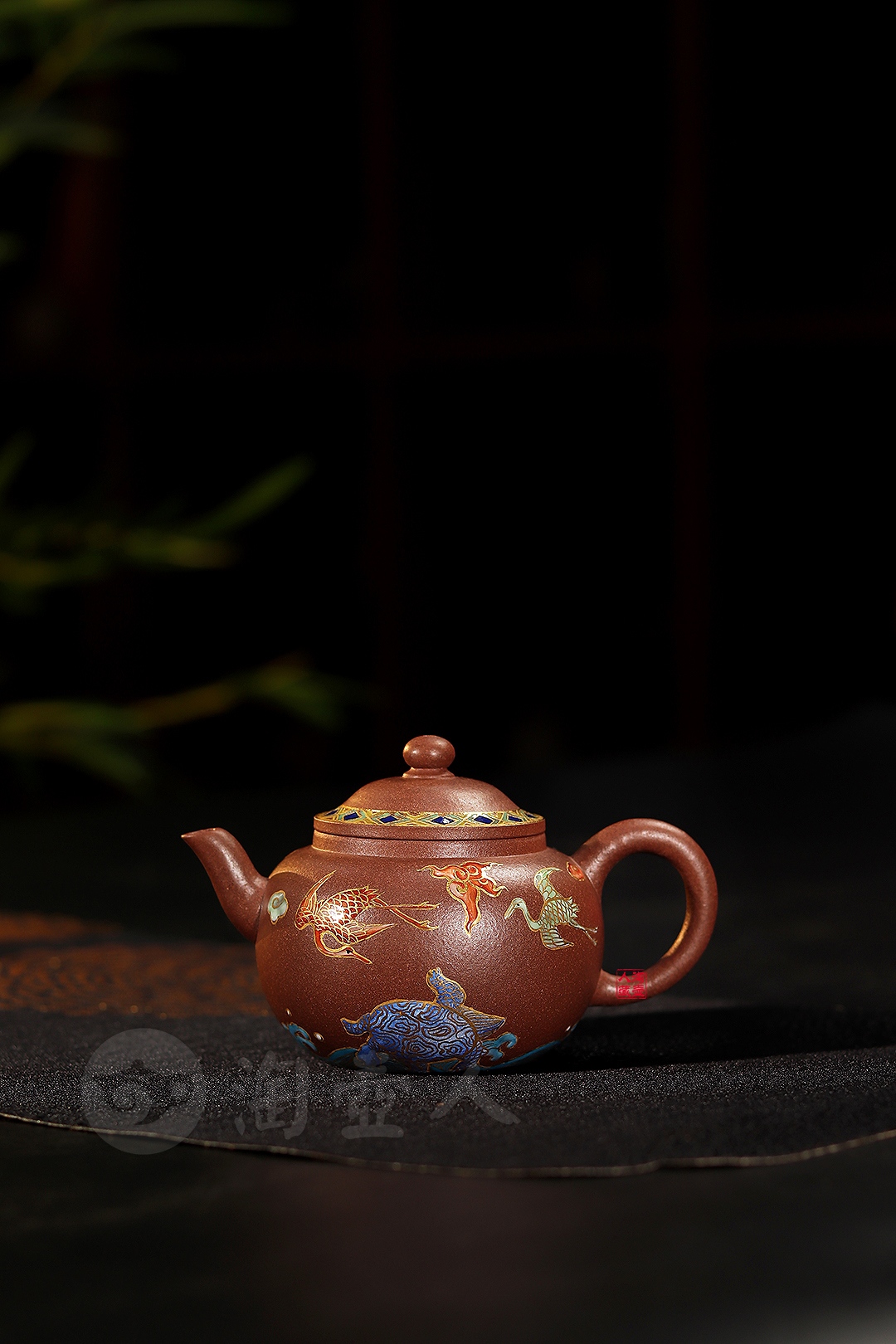 惠祥云制《心宝壶(景泰蓝描金)》 惠祥云制《心宝壶(景泰蓝描金)》