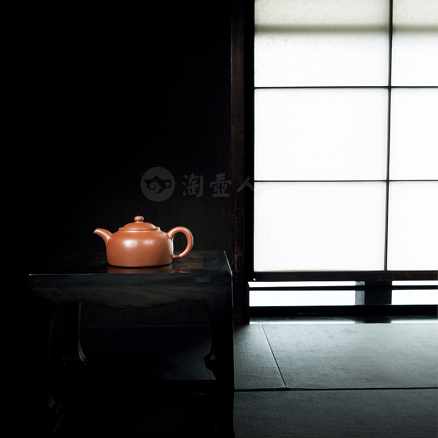 顾景舟制紫泥贡壶(崔护铭凌虚画)