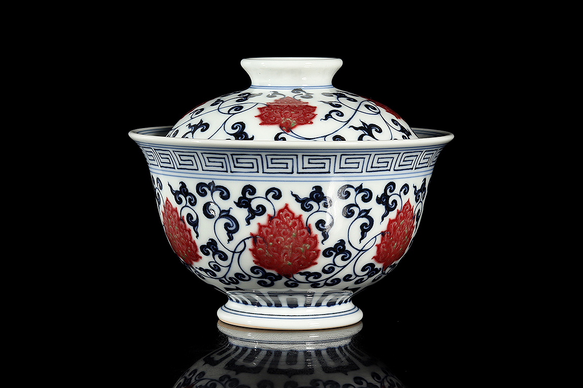 二才盖碗·青花釉里红缠枝莲